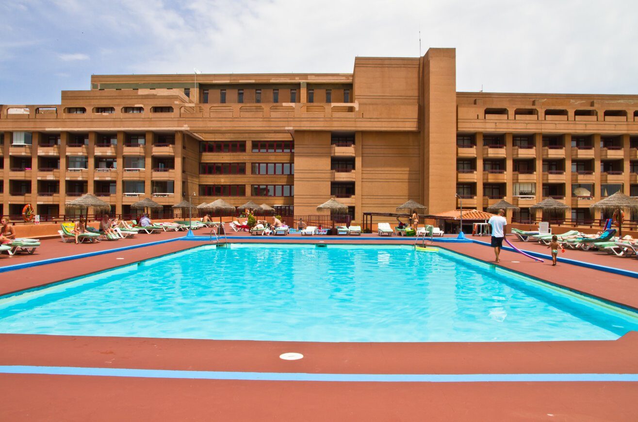 HOTEL.FUENGIROLA.PISCINA